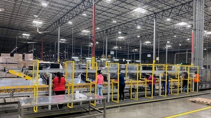 Social-Distancing-in-warehouse